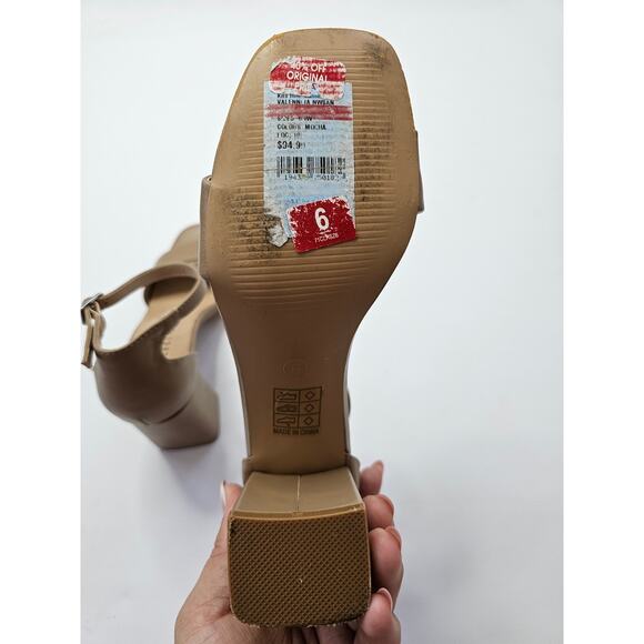 Journee Valenncia Sandals Heels Size 6 NW Mocha Color - Picture 8 of 9